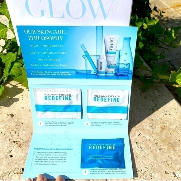 GIVE It A Glow Cards Rodan + Fields Intensive Renewing Serum Redefine lip serum - Picture 1 of 2